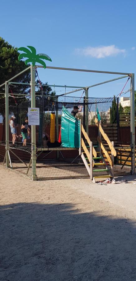 Les Mobilhomes Helvetiques 4 Etoiles Mar Estang Canet En Roussillon Екстериор снимка